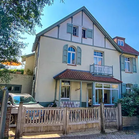Trianon Close To The Beach And Plopsaland Villa De Panne